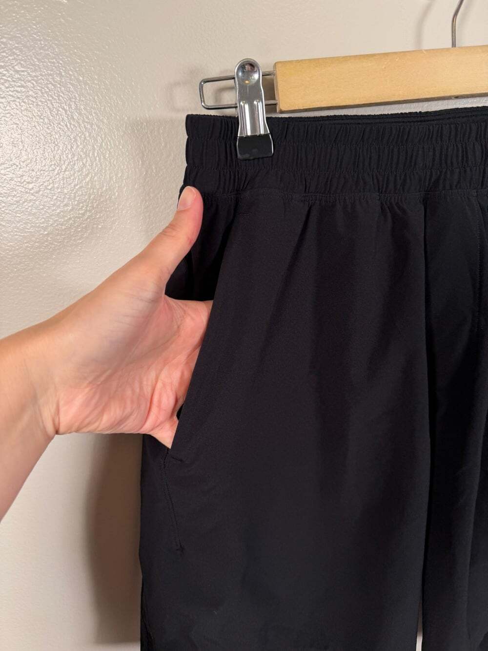 Lululemon Pace Breaker Linerless Short 7" Mens Size Small Black Athletic Active - Picture 4 of 9